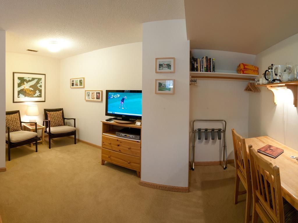 711 Miette Ave Bed & Breakfast Jasper Cameră foto